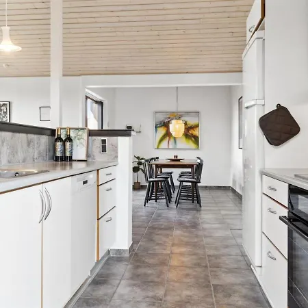 Kerstin - 400m From The Sea By Interhome